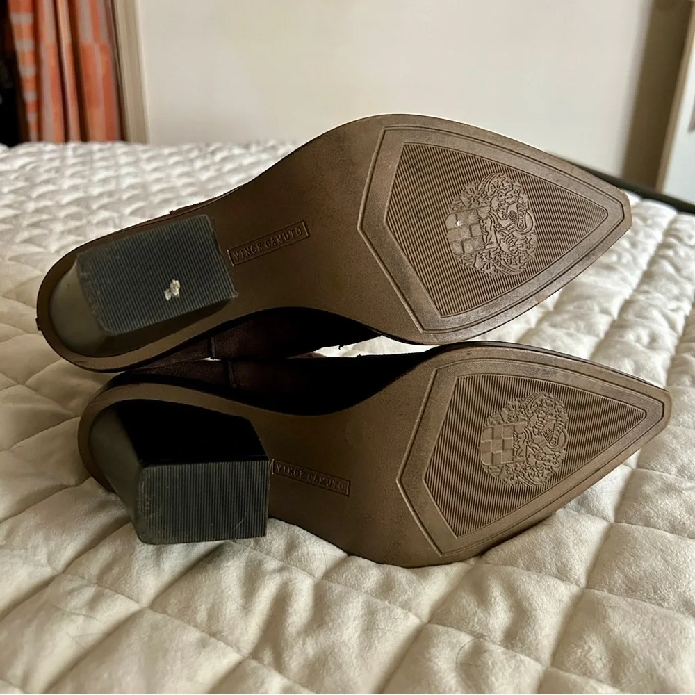 Vince Camuto Gwelona Dark Brown Booties - Picture 3 of 9